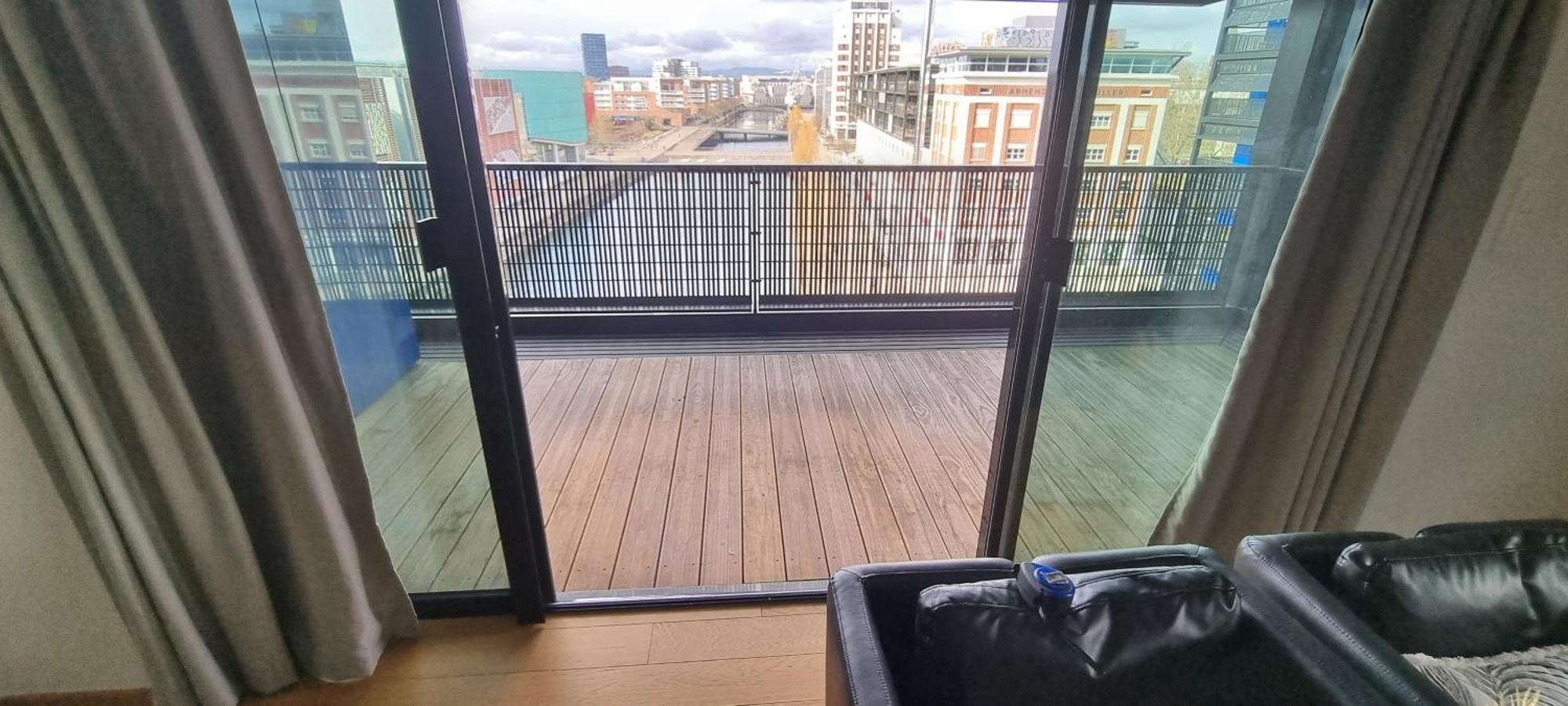 Bel Appartement Contemporain Avec Terrasse Climatisation Et Parking Payant En Option Страсбург Экстерьер фото